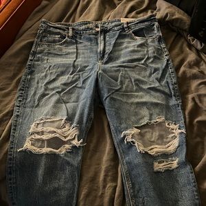 American Eagle size 20 mom jean. Distressing on the knees. New with tags!
